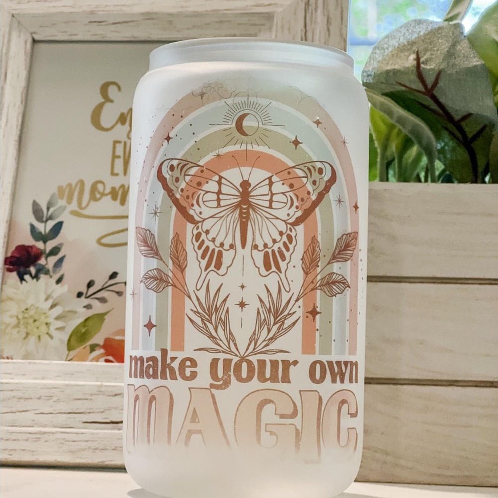 Frosted glass can with lid and glass straw